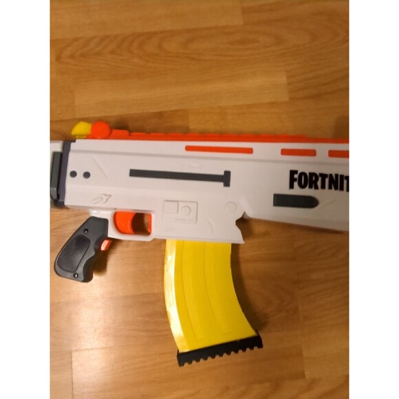 NERF Fortnite AR-DURRR Burger Dart Blaster Gun Toy - Picture 4 of 9